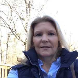 Meet your Posher, Dana